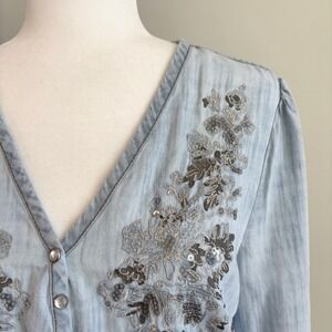 Vintage INC Chambray Top Boho Coastal Grandma Cottage Embroidered Floral Large